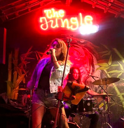 JUNGLE BAR